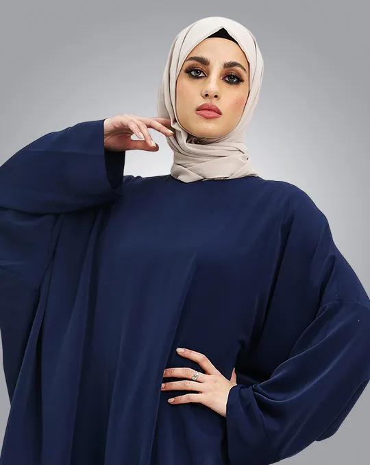 The Versatility of Abayas as both Fashionable and Modest Wear