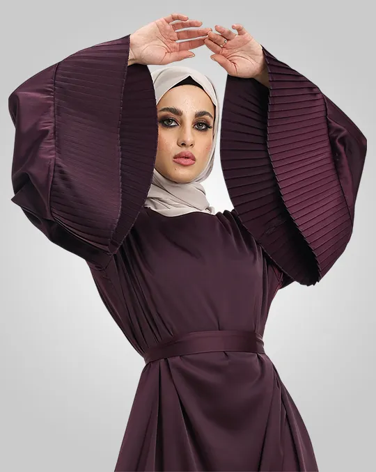 Selecting the Suitable Fabric for Your Abaya Depending on Seasons