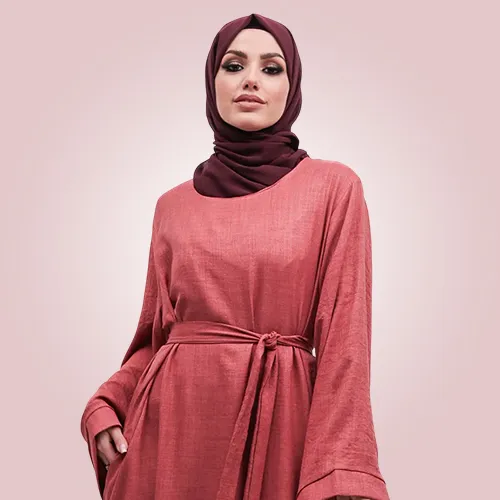 Top Five Abayas to Wear This Summer in the UK